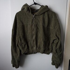 ✨ HYFVE Green Sweater